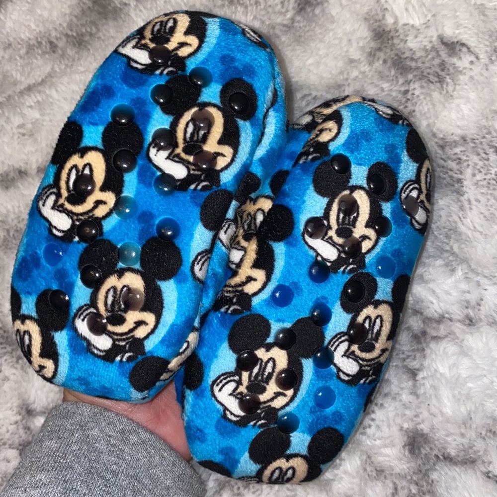 Mickey slippers - Picture 3 of 3